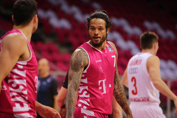 却走不出 却走不出