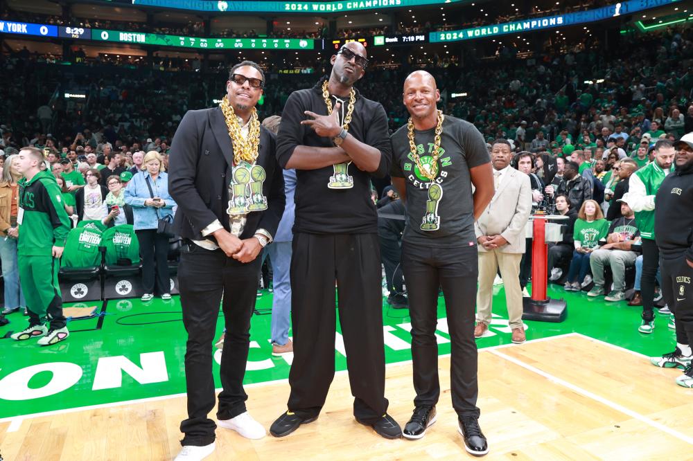 巩固全球影 巩固全球影